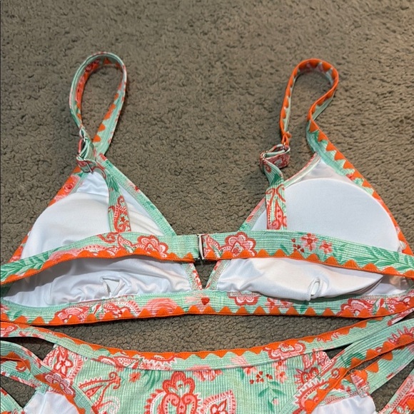 Lot of 3 Swimsuits Size M - Picture 4 of 8